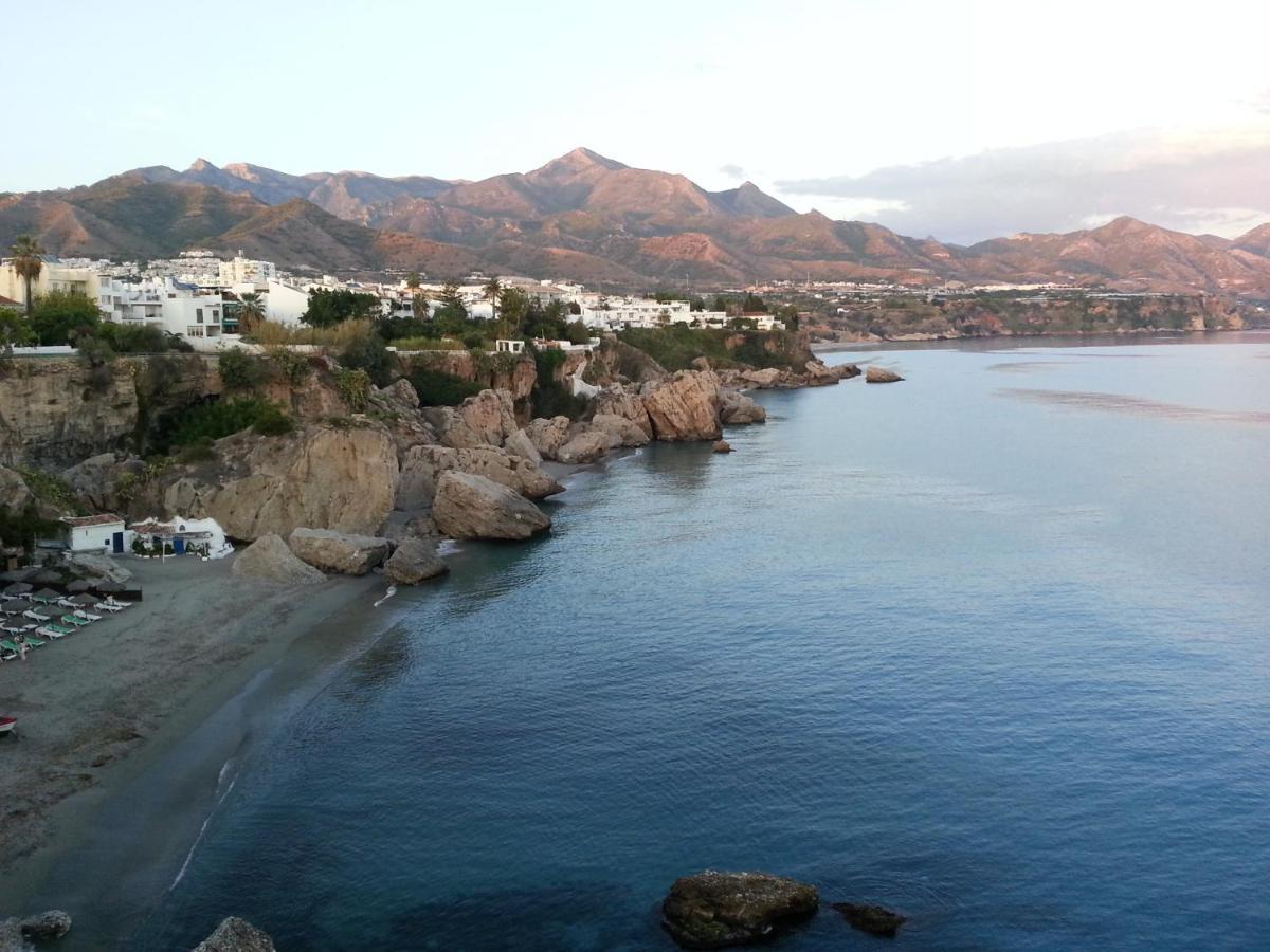 Playa Torrecilla Piscina Centro 2 Habitaciones Nerja Exterior foto