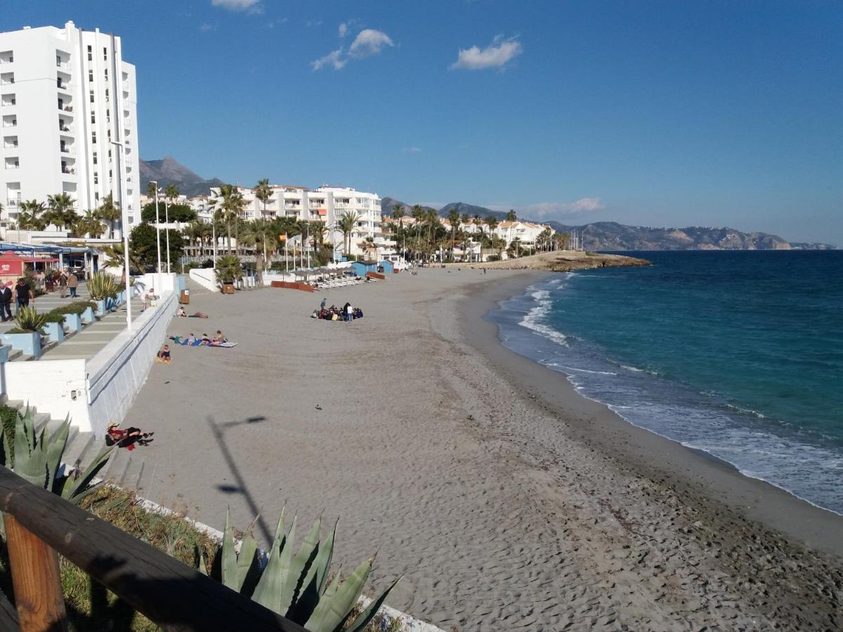 Playa Torrecilla Piscina Centro 2 Habitaciones Nerja Exterior foto